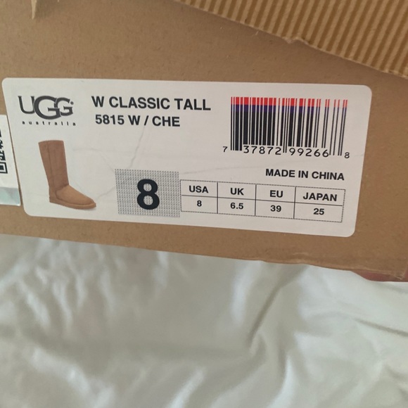 Ugg Tall Boots Size 8 Chesnut color - Picture 3 of 3